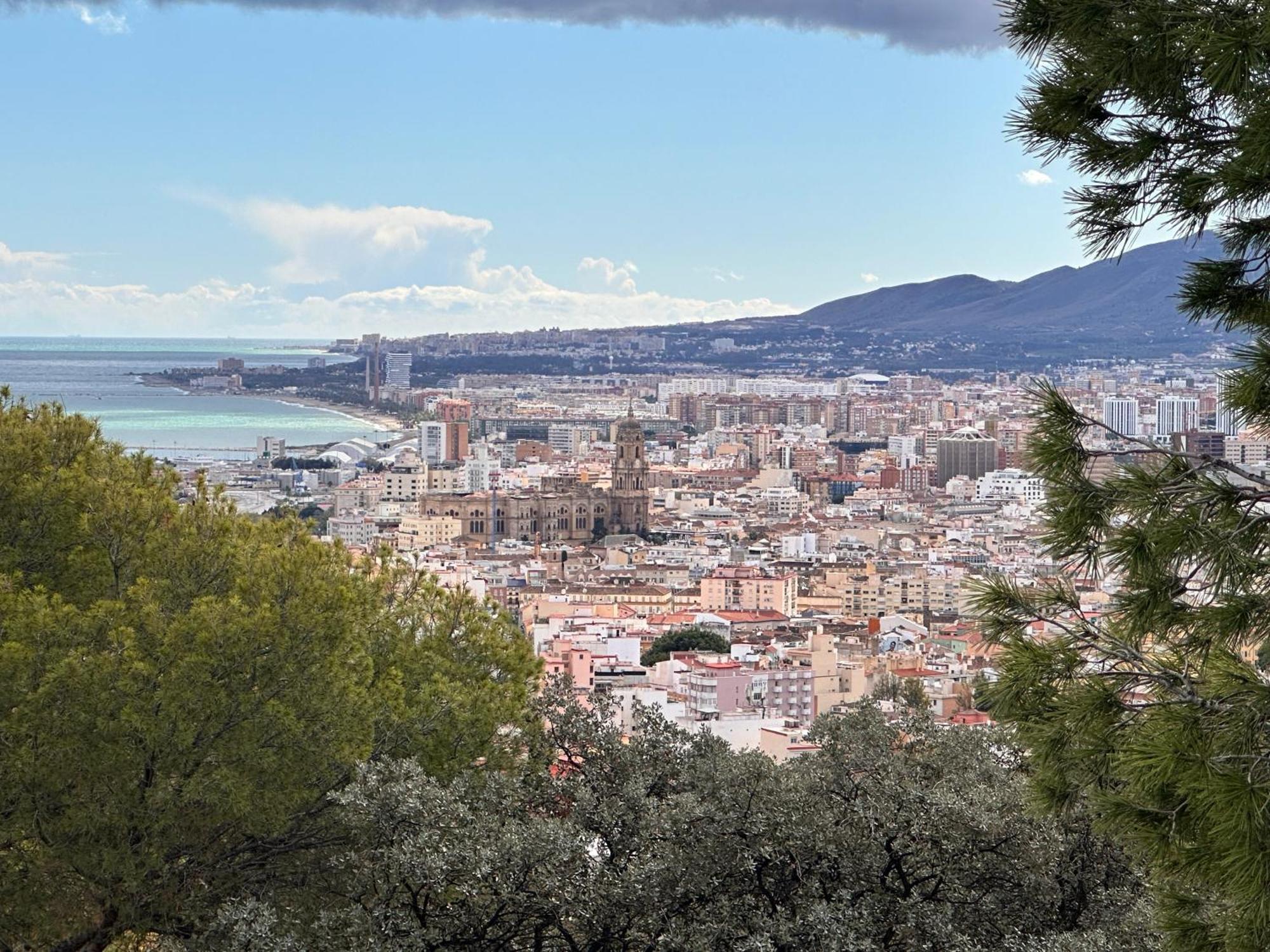 The House In Toquero Solarium Views To The Alcazaba Hébergement de vacances Málaga
