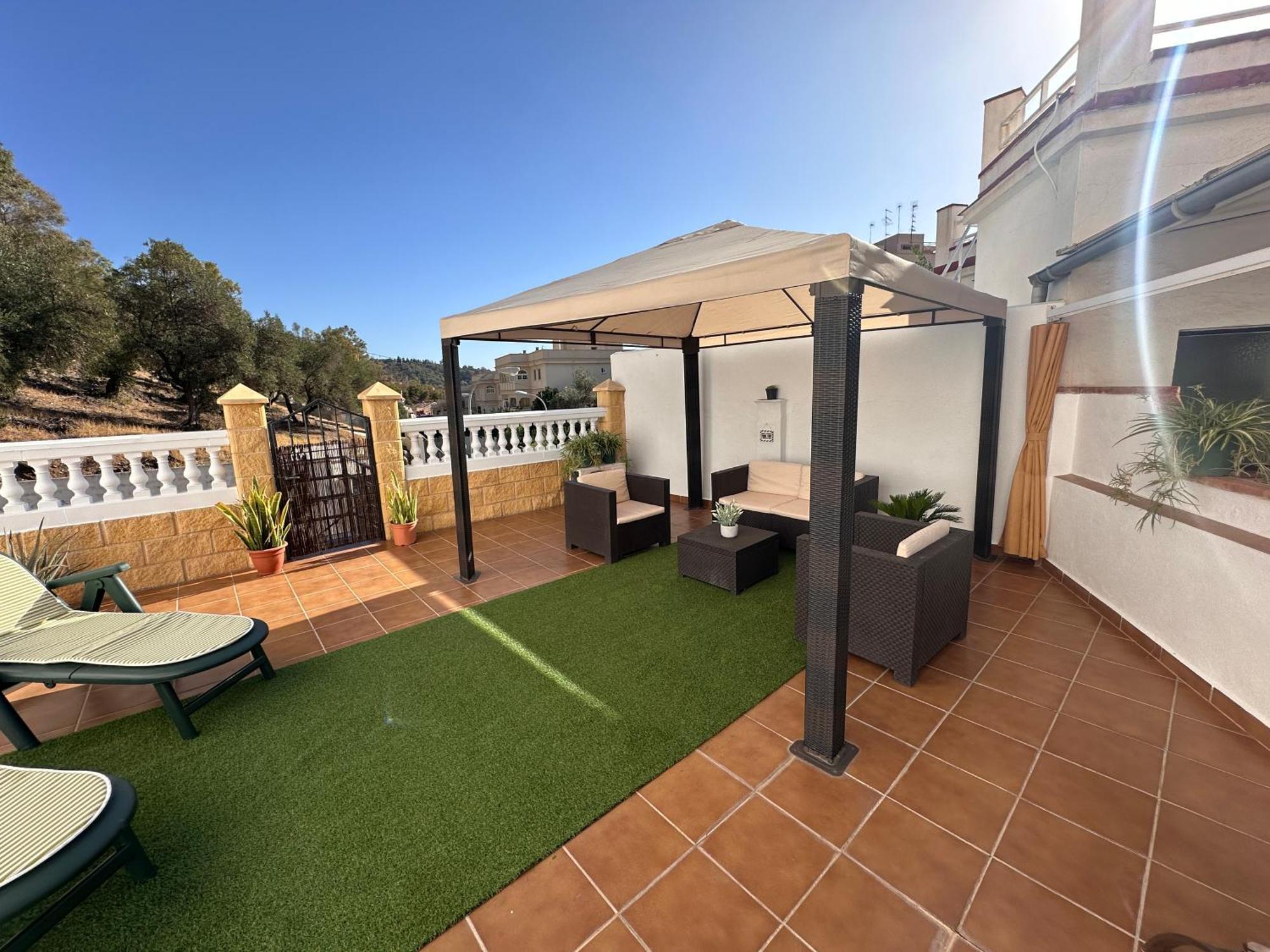 The House In Toquero Solarium Views To The Alcazaba Hébergement de vacances *