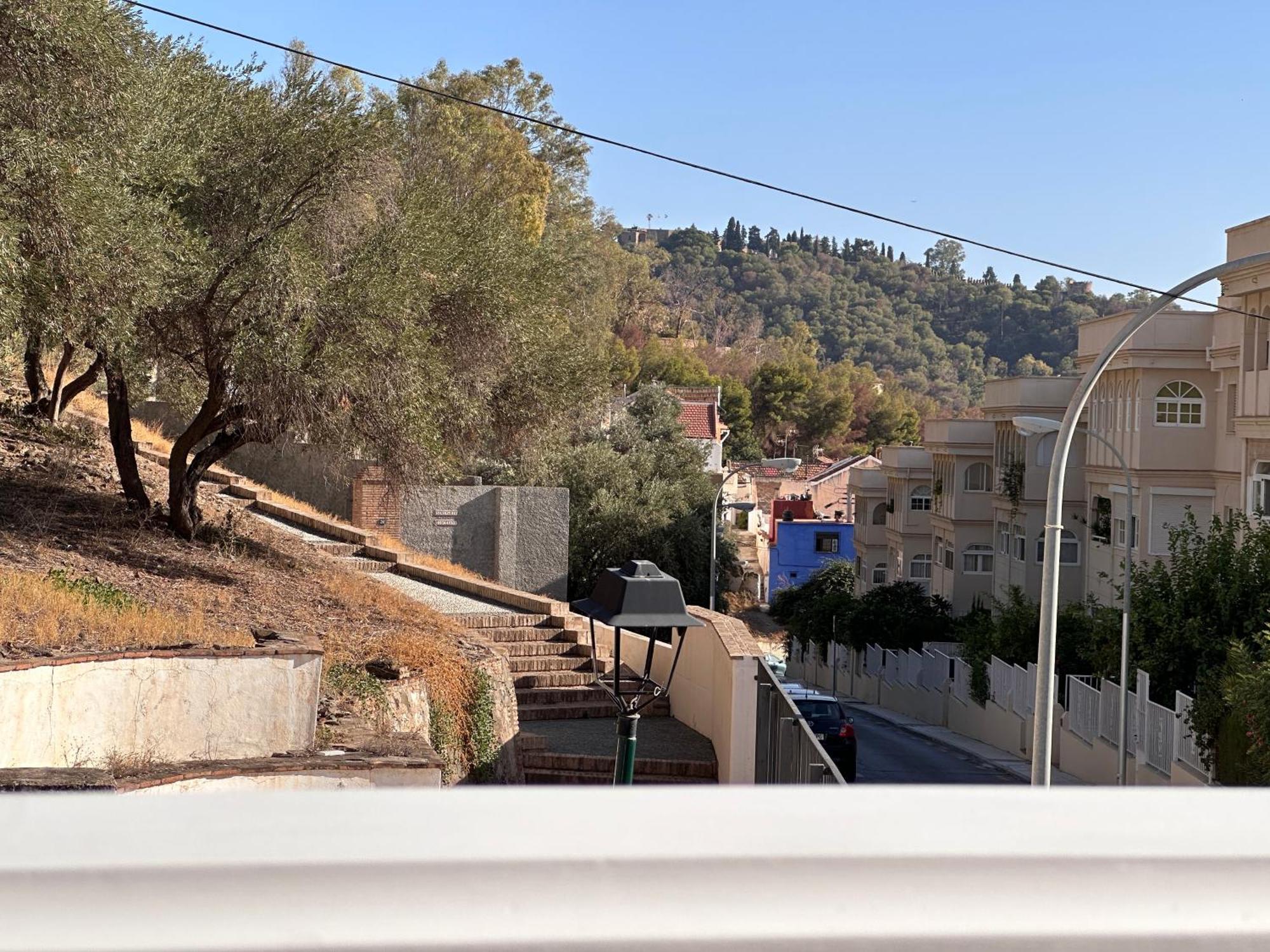 The House In Toquero Solarium Views To The Alcazaba Hébergement de vacances *